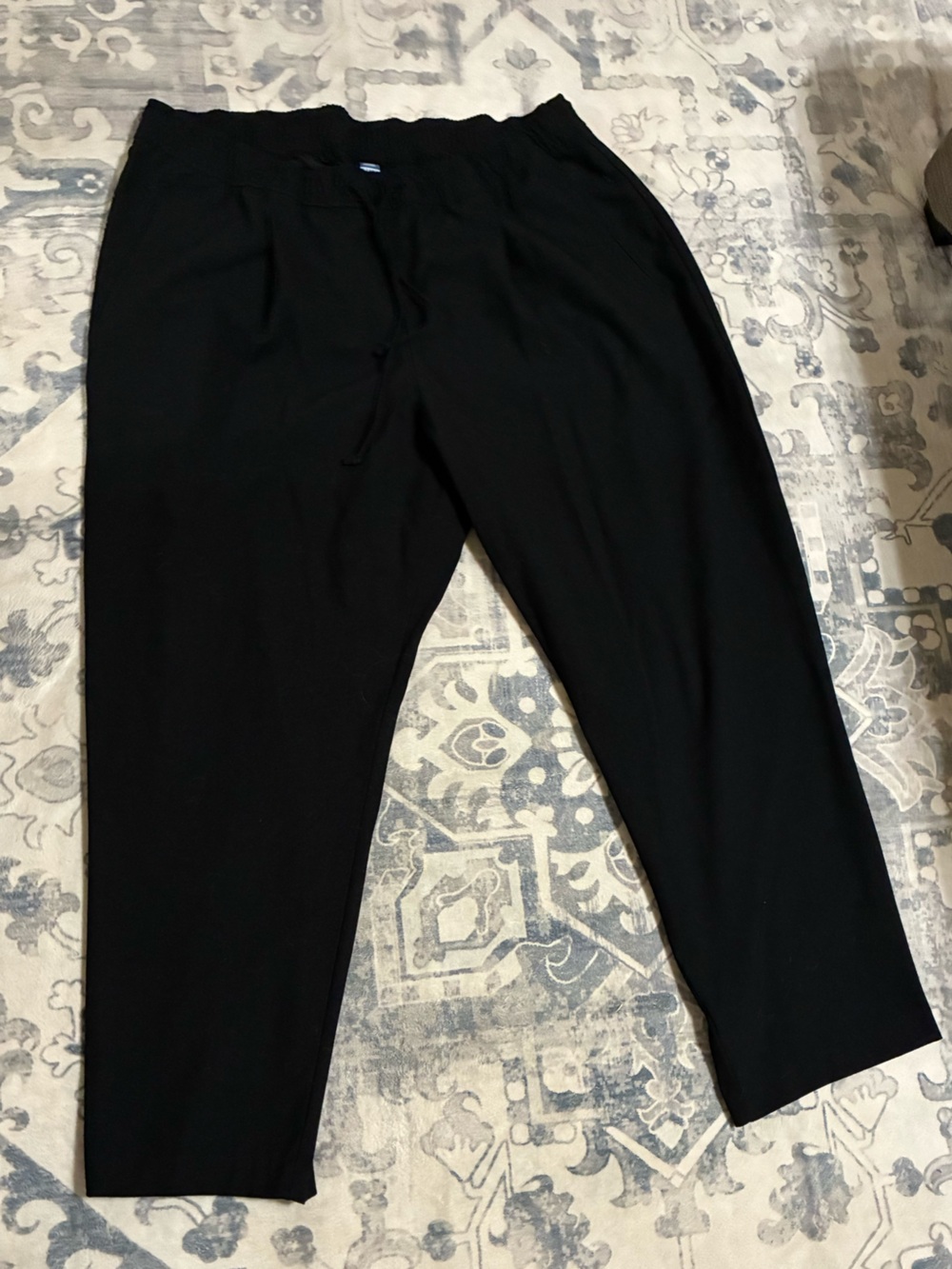 Old Navy Black Straight-Leg Track Pants